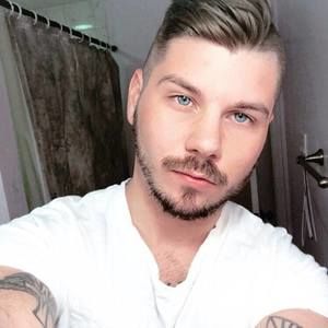 Meet your Posher, Mikey